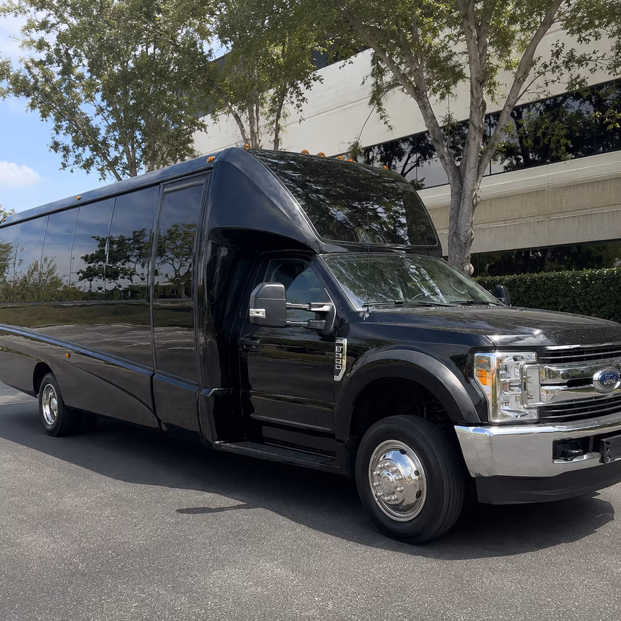 alexandria party bus rental 2