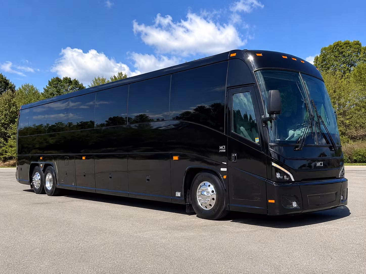 arlington charter bus rentals for airport transfers